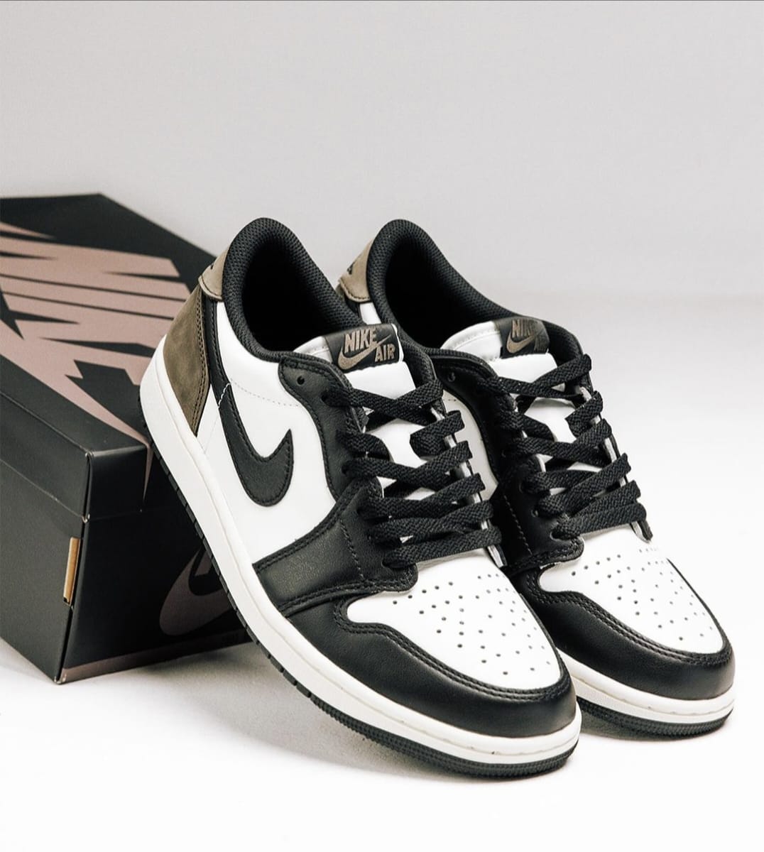Nike Air Jordan 1 Low Mocha