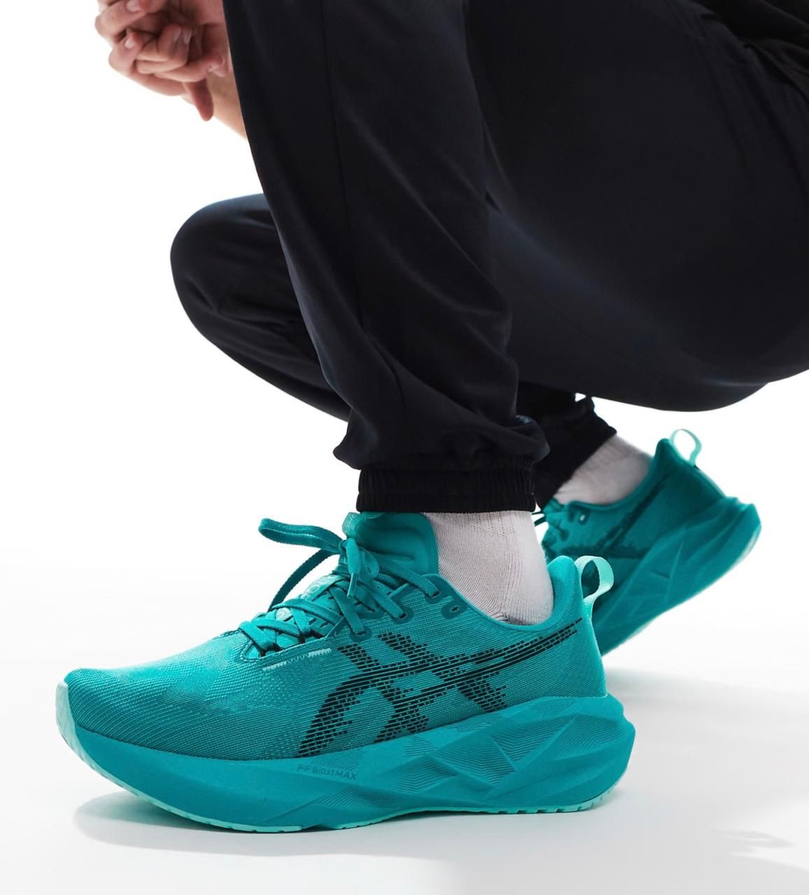 ASICS Novablast 5 Wave