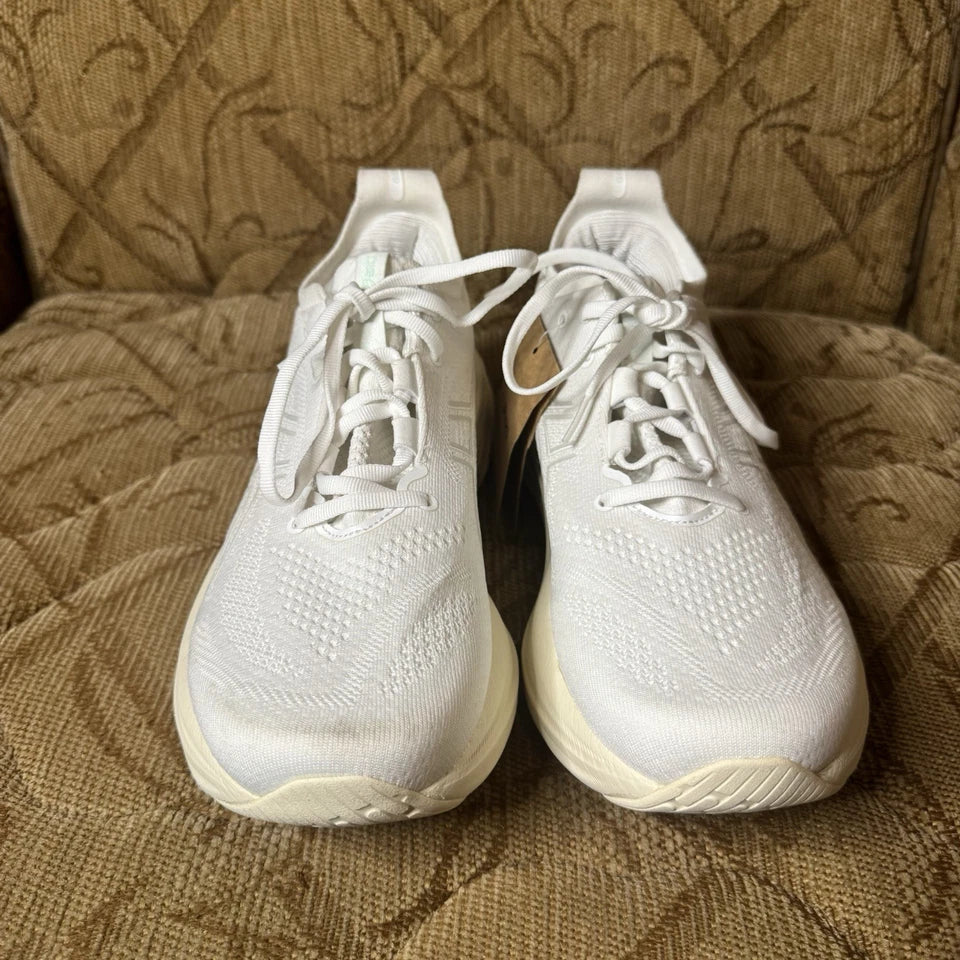 ASICS Men’s Gel Nimbus 26 Running Size 9 White/Cream